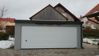 Doppel-Garage aus Stahl mit großem Sektionaltor (Großraumgarage) - BRANDL