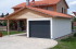 Einzel-Garage aus Beton mit Sektionaltor und bauseitigem Giebeldach - BRANDL