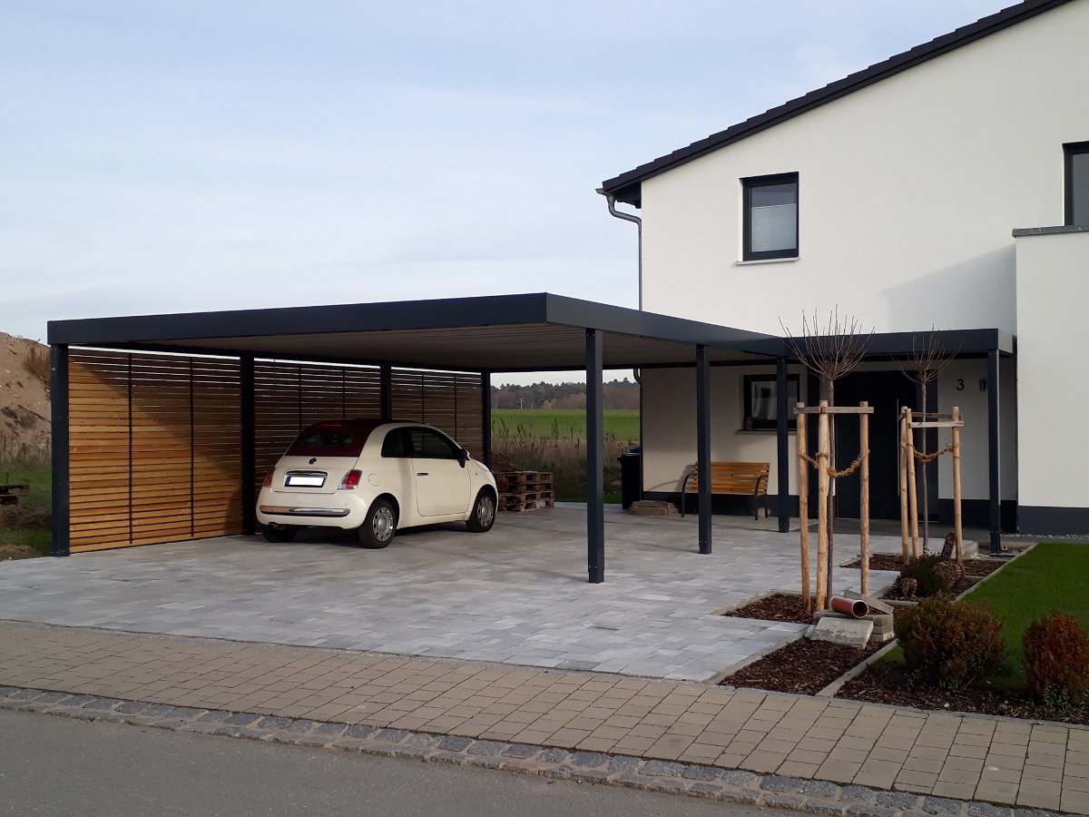 Doppel-Carport aus Stahl + Anbau-Carport seitlich als ... - Doppel Carport Aus Stahl Anbau Carport Seitlich Als Hauseingangs%C3%BCberDachung BRANDL1
