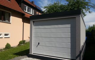 Einzel-Garage aus Stahl mit Sektionaltor - BRANDL