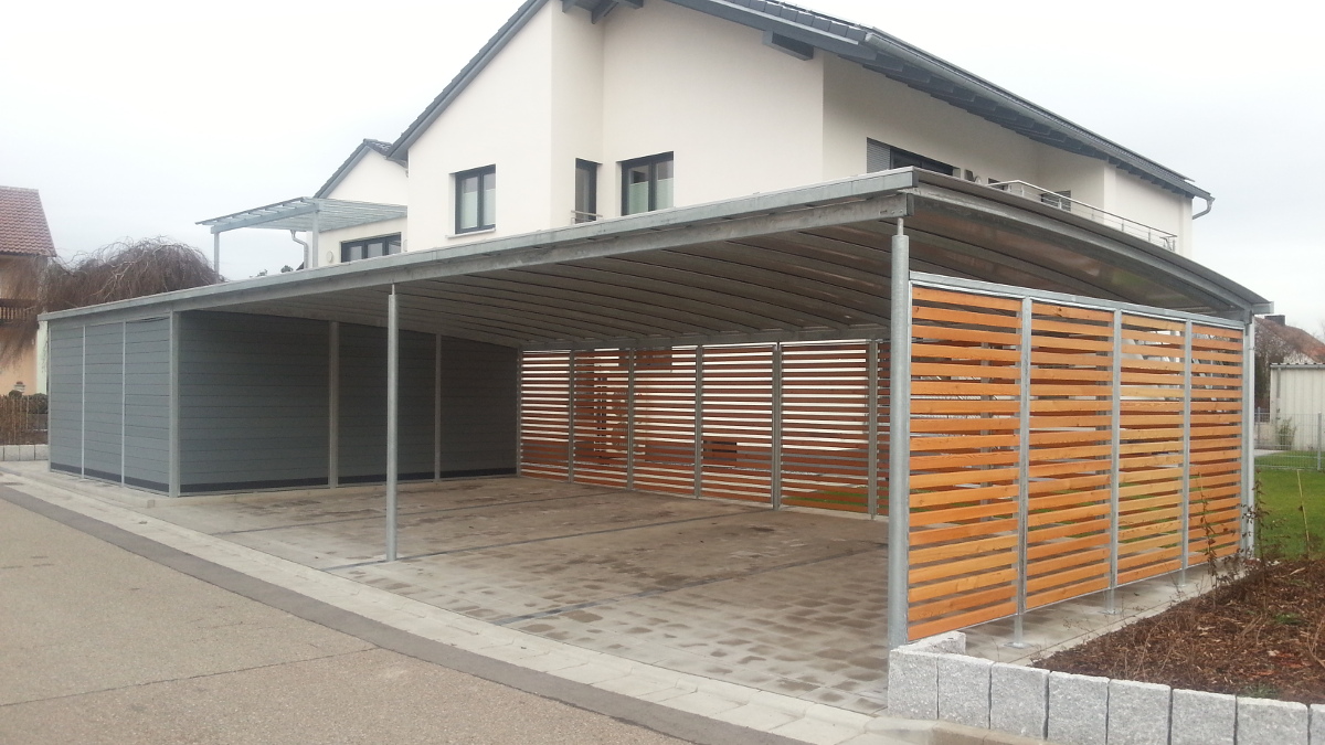 Carport-Reihenanlage mit Mehrzweckraum - BRANDL