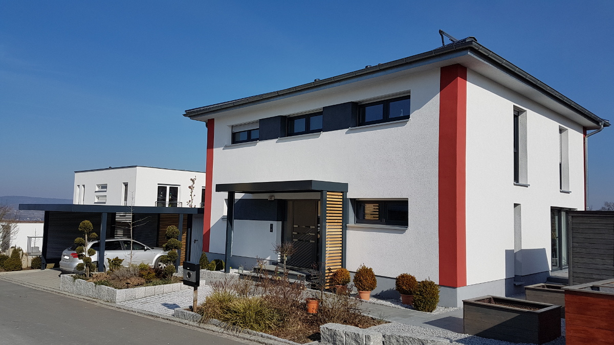 Vordach als Hauseingangsüberdachung im Carport-Stil - BRANDL