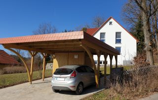 Doppel-Carport aus Holz mit Bogenpfosten + Abstellkammer - BRANDL