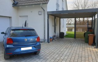 Einzel-Carport aus Stahl mit Wandelementen - BRANDL