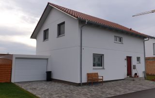 Einzel-Garage aus Beton mit Sektionaltor - BRANDL